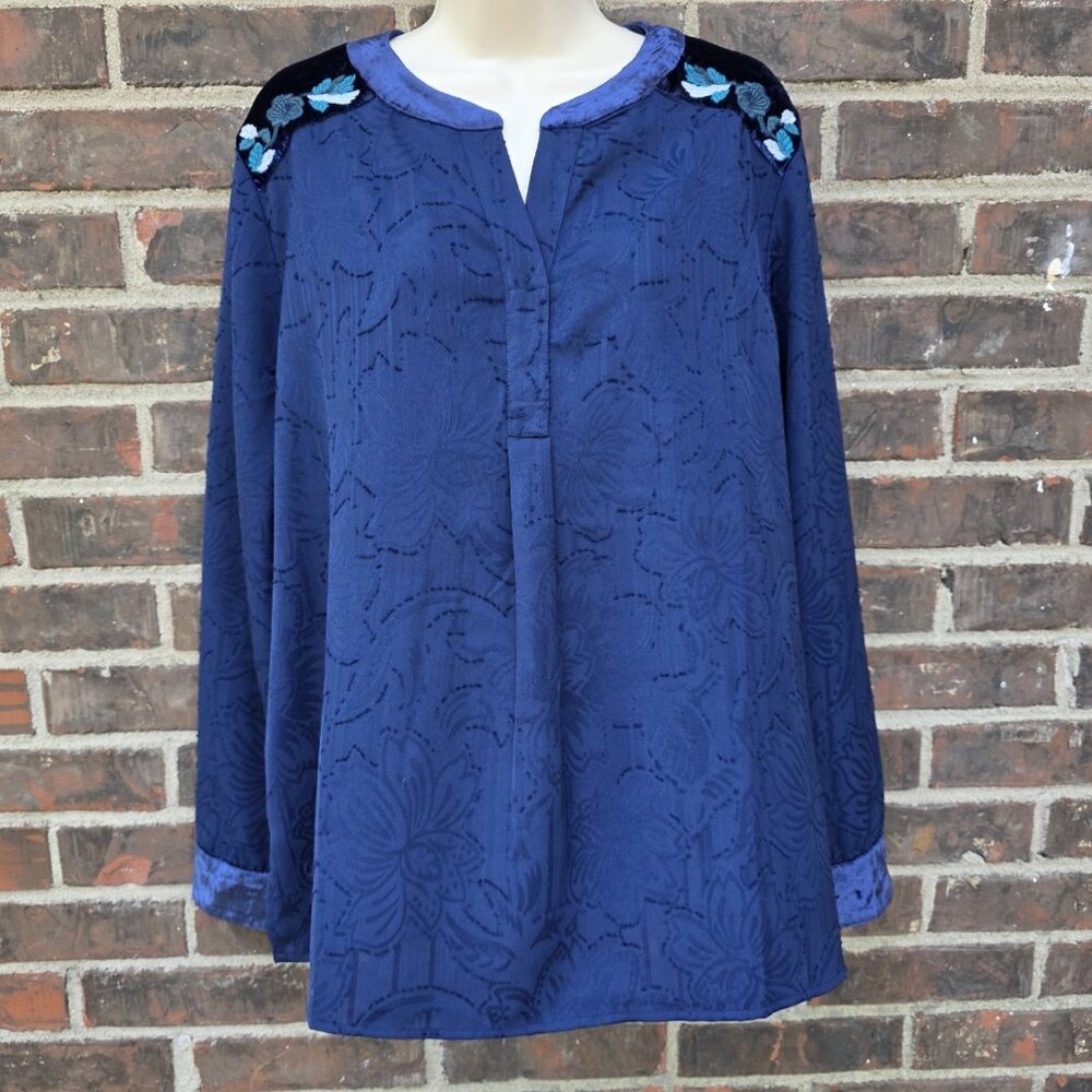 Chico's Size 2 I US 12 L Blue Jacquard Shirt Blouse Top Velour Embroidered Boho